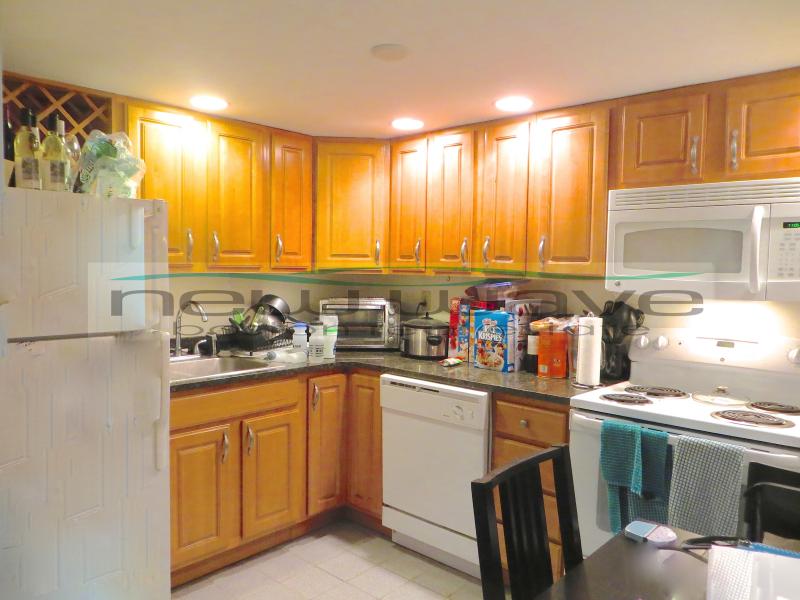 109 Queensberry St, Fenway