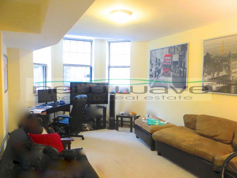 109 Queensberry St, Fenway