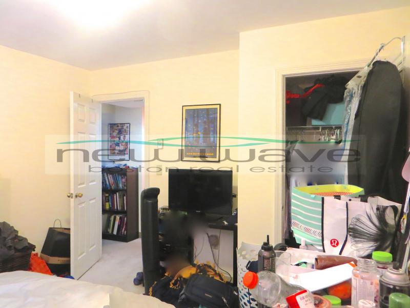 109 Queensberry St, Fenway