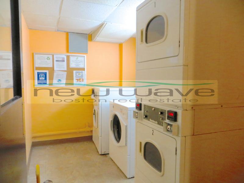 109 Queensberry St, Fenway