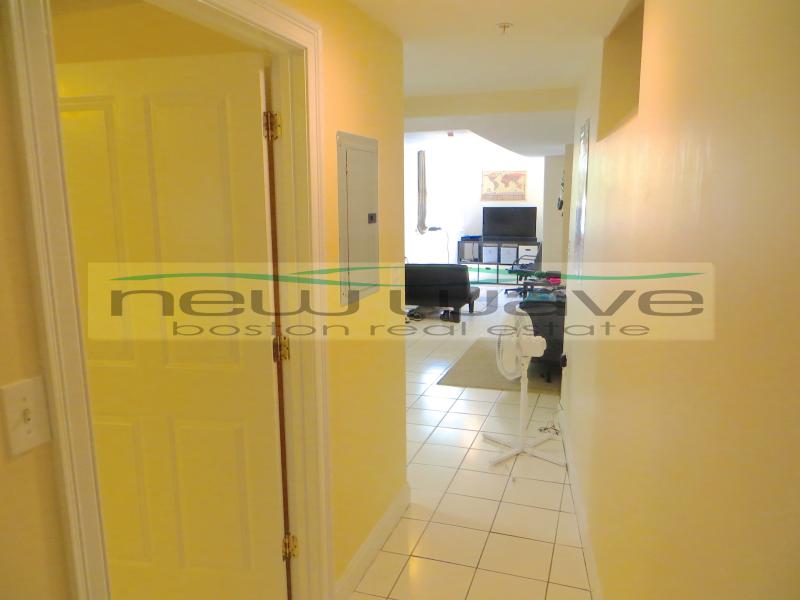 Studio bed, 1 bath apartment for rent at 34 Mount Vernon Unit B, Beacon Hill — photo 11 of 18