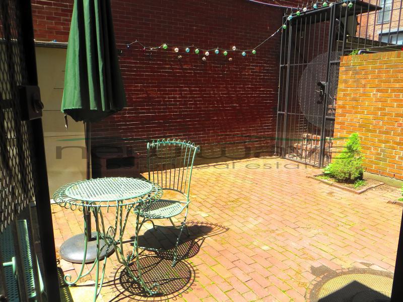 Studio bed, 1 bath apartment for rent at 326 Dartmouth St Unit BR, South End — photo 4 of 25