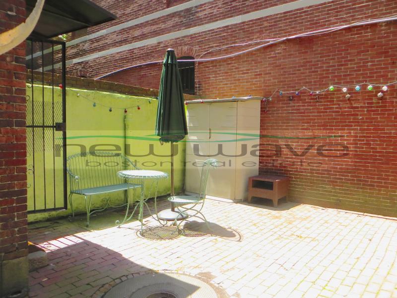 Studio bed, 1 bath apartment for rent at 326 Dartmouth St Unit BR, South End — photo 8 of 25