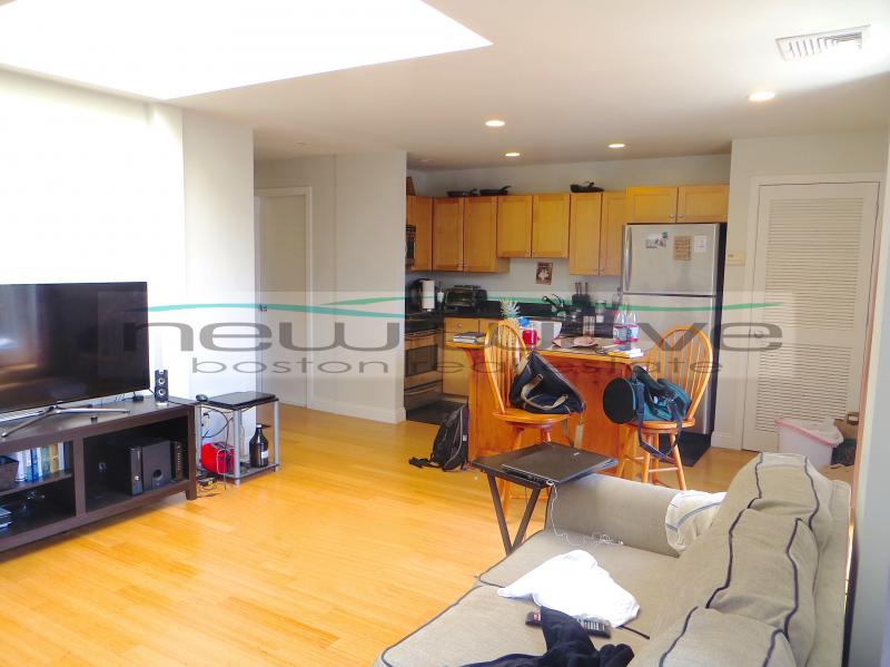 166 Saint Botolph St, South End