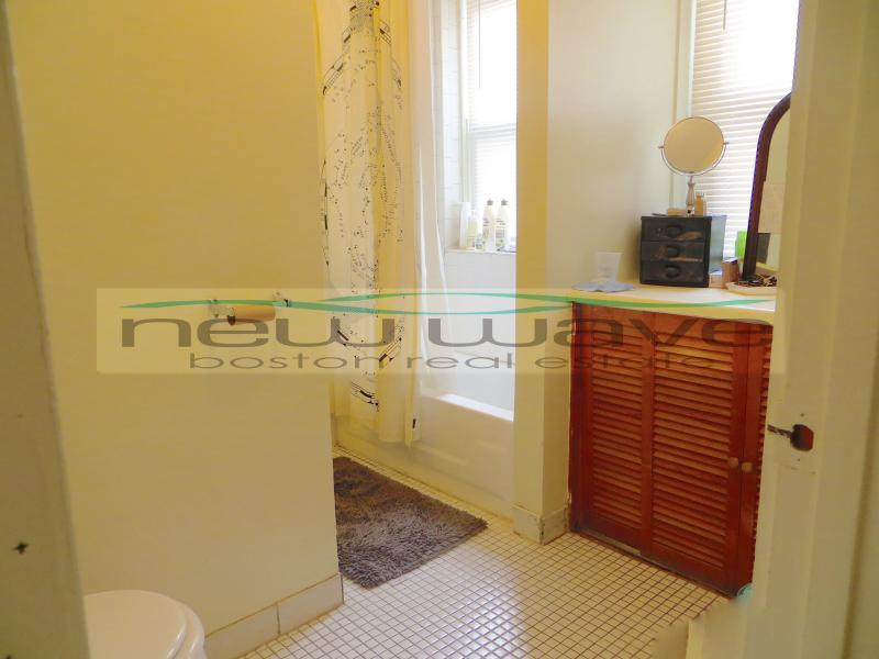 51 Queensberry St, Fenway