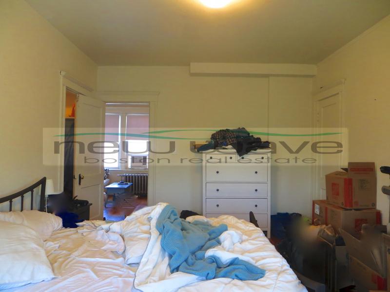 1171 Boylston St, Fenway