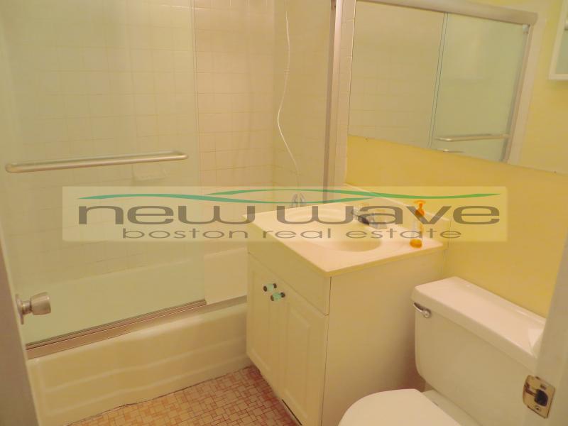 206 Commonwealth Ave, Back Bay