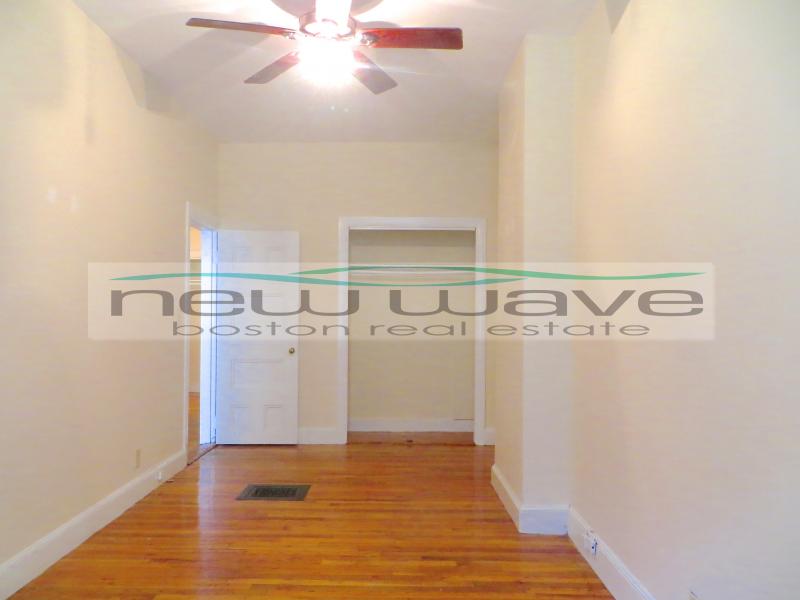 206 Commonwealth Ave, Back Bay