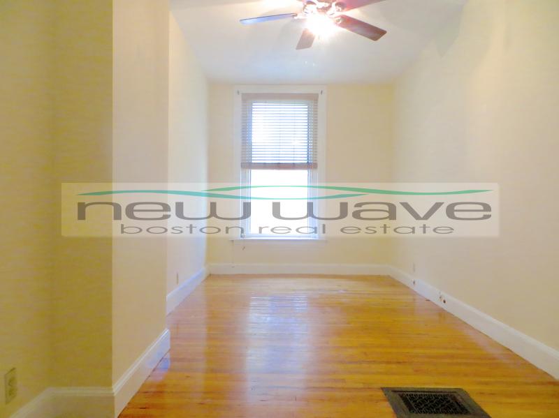 206 Commonwealth Ave, Back Bay