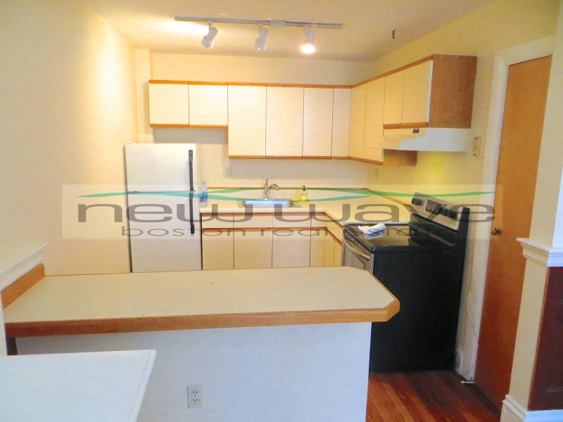 206 Commonwealth Ave, Back Bay