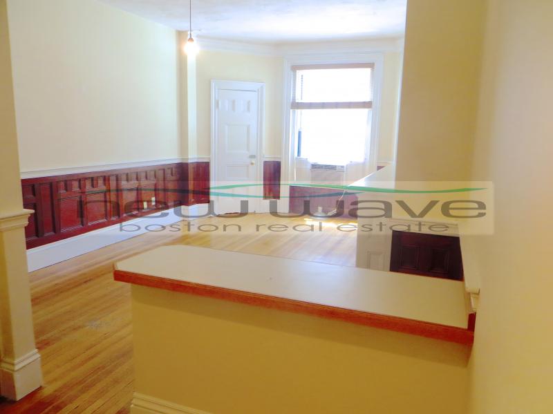 206 Commonwealth Ave, Back Bay
