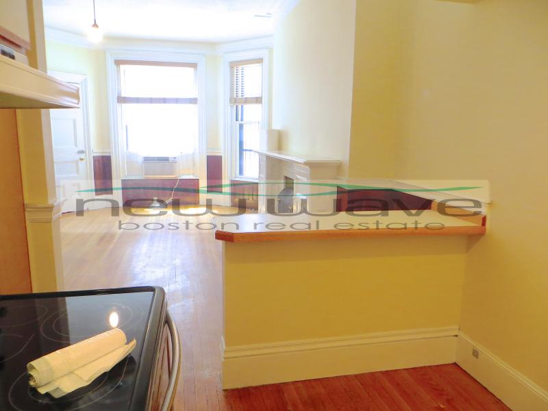 206 Commonwealth Ave, Back Bay