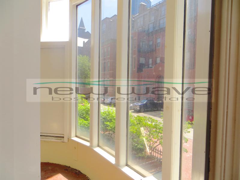 206 Commonwealth Ave, Back Bay