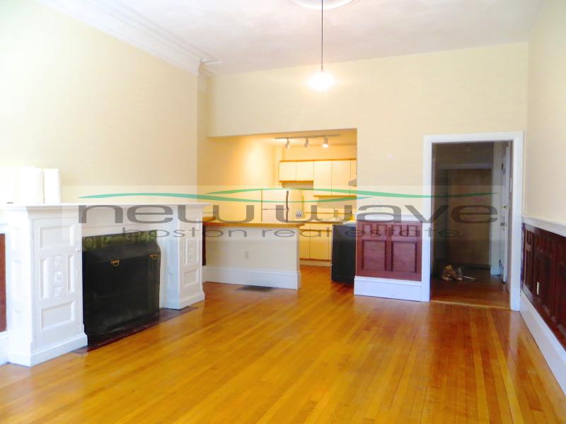 206 Commonwealth Ave, Back Bay