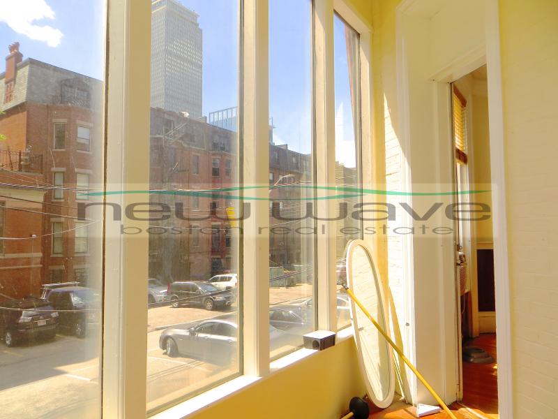 206 Commonwealth Ave, Back Bay