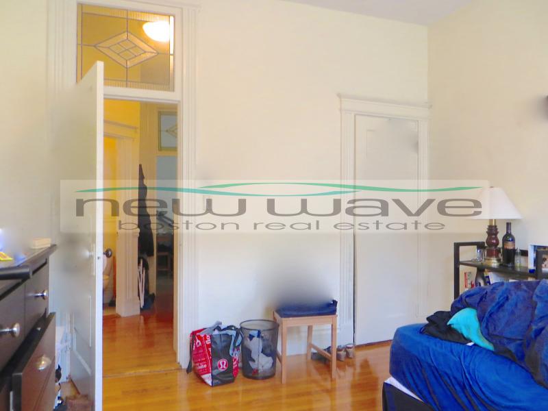 24 Queensberry St, Fenway