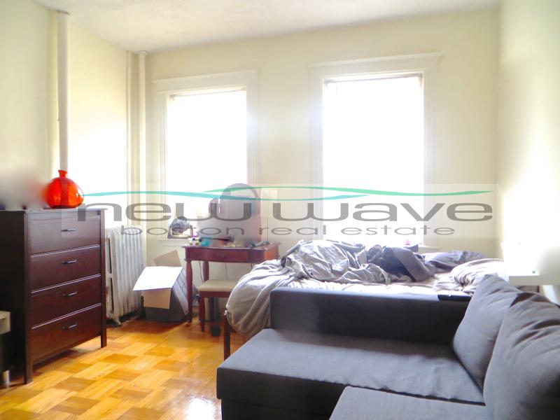 24 Queensberry St, Fenway