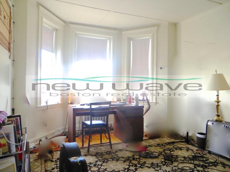 24 Queensberry St, Fenway