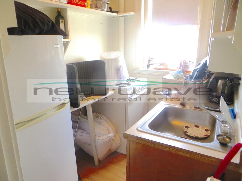 24 Queensberry St, Fenway