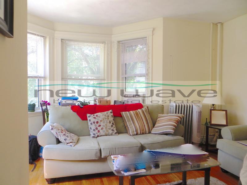 1 bed, 1 bath apartment for rent at 98 Queensberry St Unit 5, Fenway — photo 3 of 14