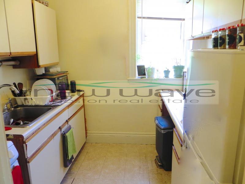 1 bed, 1 bath apartment for rent at 98 Queensberry St Unit 5, Fenway — photo 5 of 14