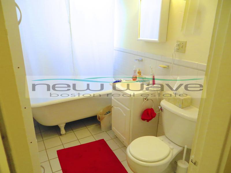 1 bed, 1 bath apartment for rent at 98 Queensberry St Unit 5, Fenway — photo 9 of 14