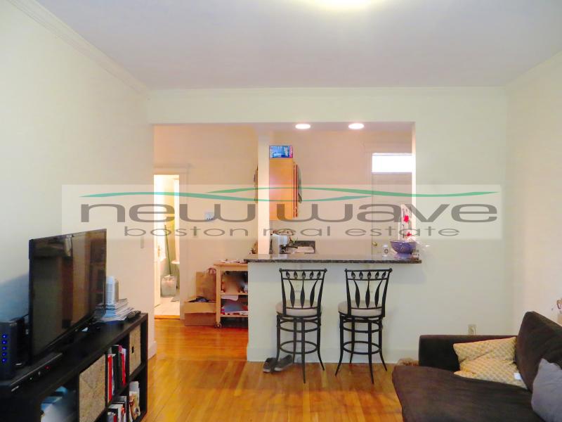 100 Queensberry St, Fenway