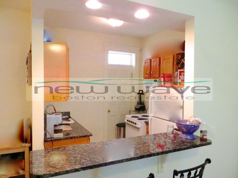 100 Queensberry St, Fenway