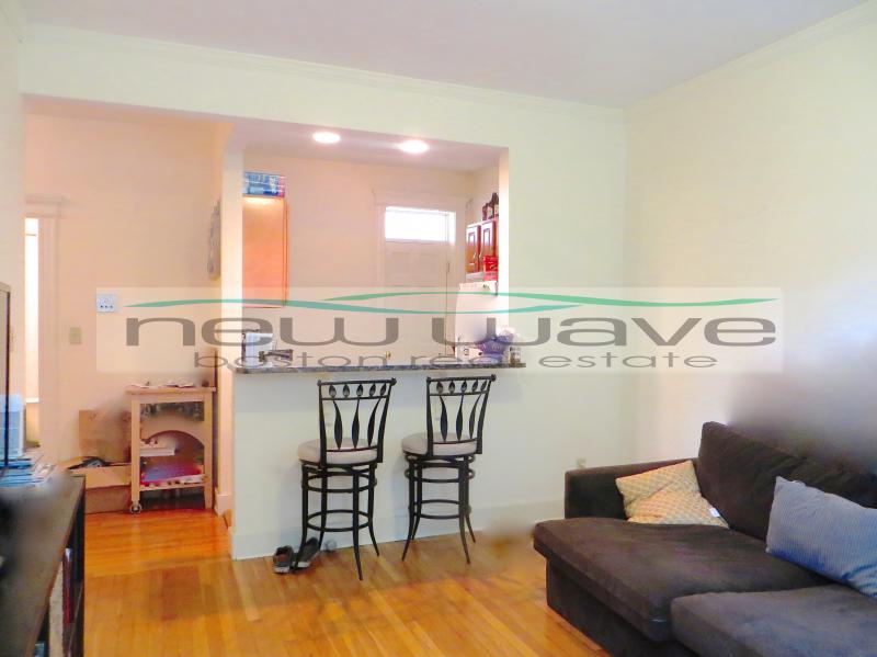 100 Queensberry St, Fenway