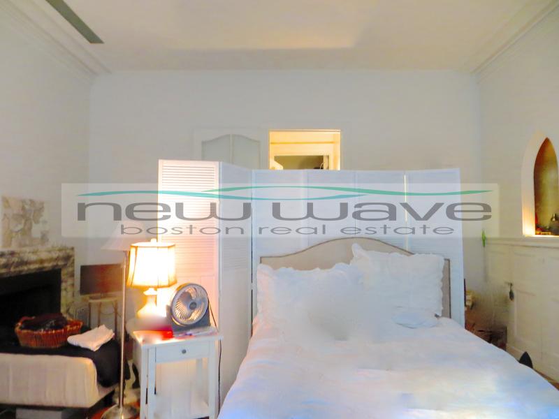 245 Beacon St, Back Bay