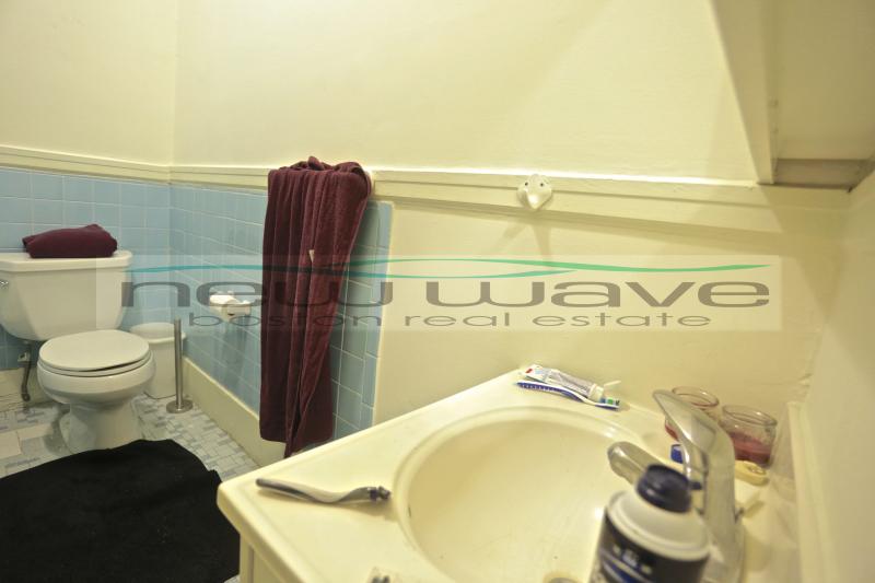 267 Newbury St, Back Bay