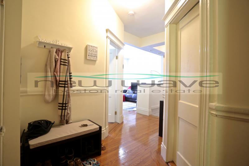 28 Queensberry St, Fenway