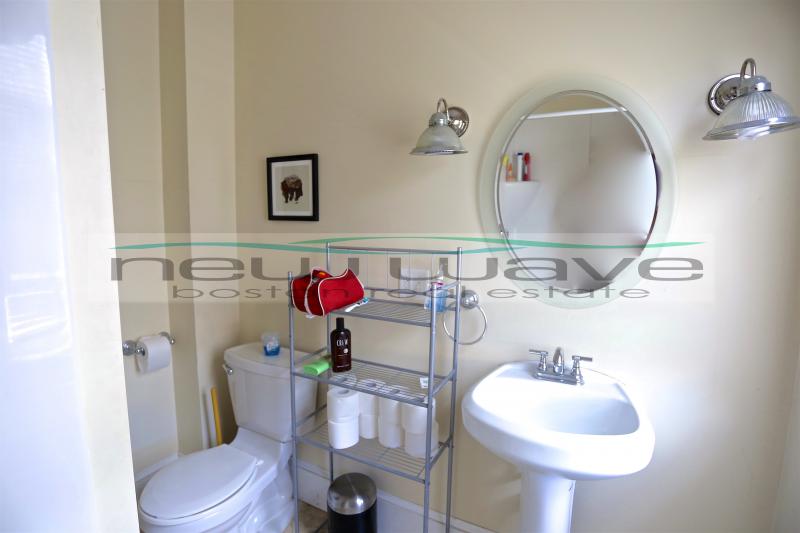 36 Cherokee St, Mission Hill