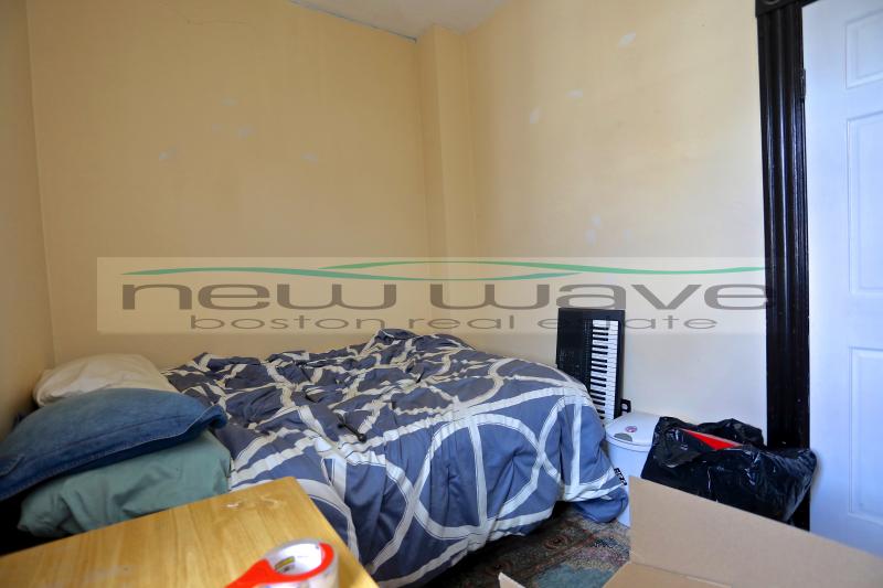 36 Cherokee St, Mission Hill