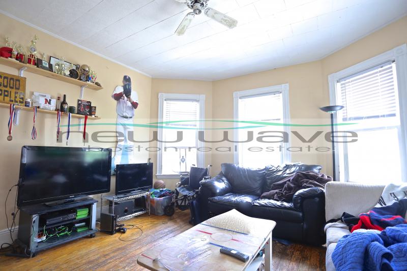 36 Cherokee St, Mission Hill