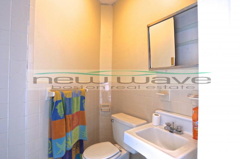 36 Cherokee St, Mission Hill