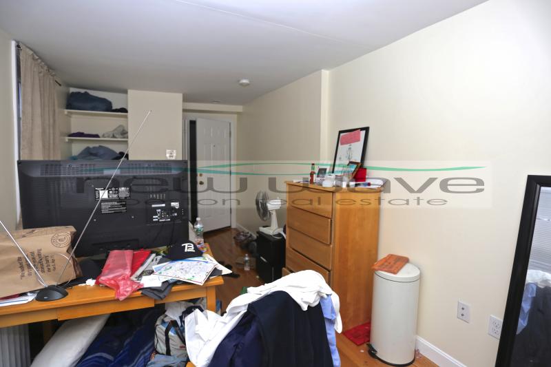 Studio bed, 1 bath apartment for rent at 20 Phillips St Unit 6, Beacon Hill — photo 5 of 10