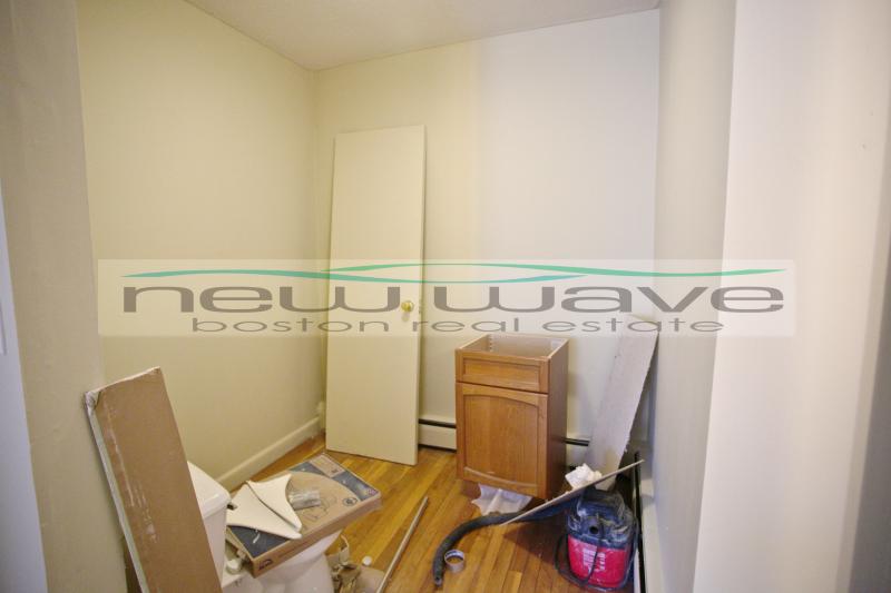 8 Albemarle Ct, Back Bay