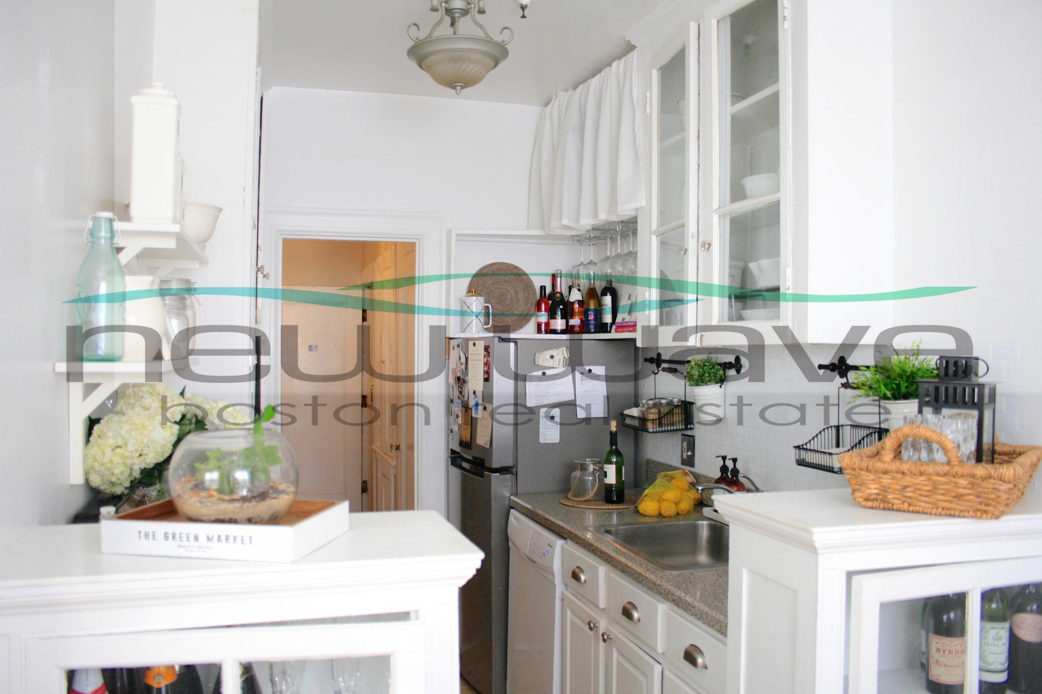 303 Marlborough St, Back Bay