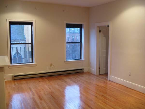 1 bed, 1 bath apartment for rent at 672 Tremont St Unit 3R, South End