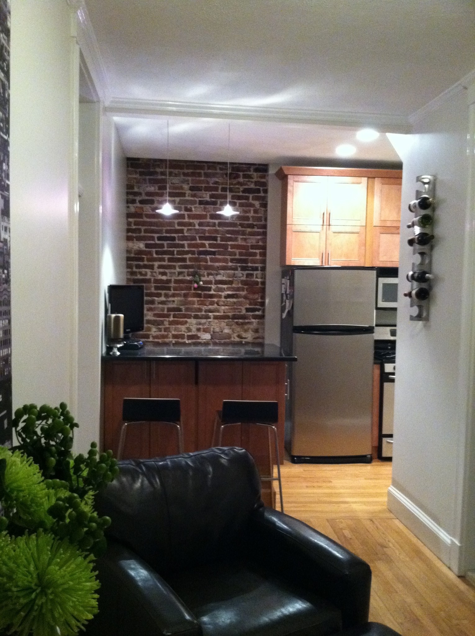 1 split bed, 1 bath apartment for rent at 85 Park Dr Unit 9, Fenway — photo 4 of 5