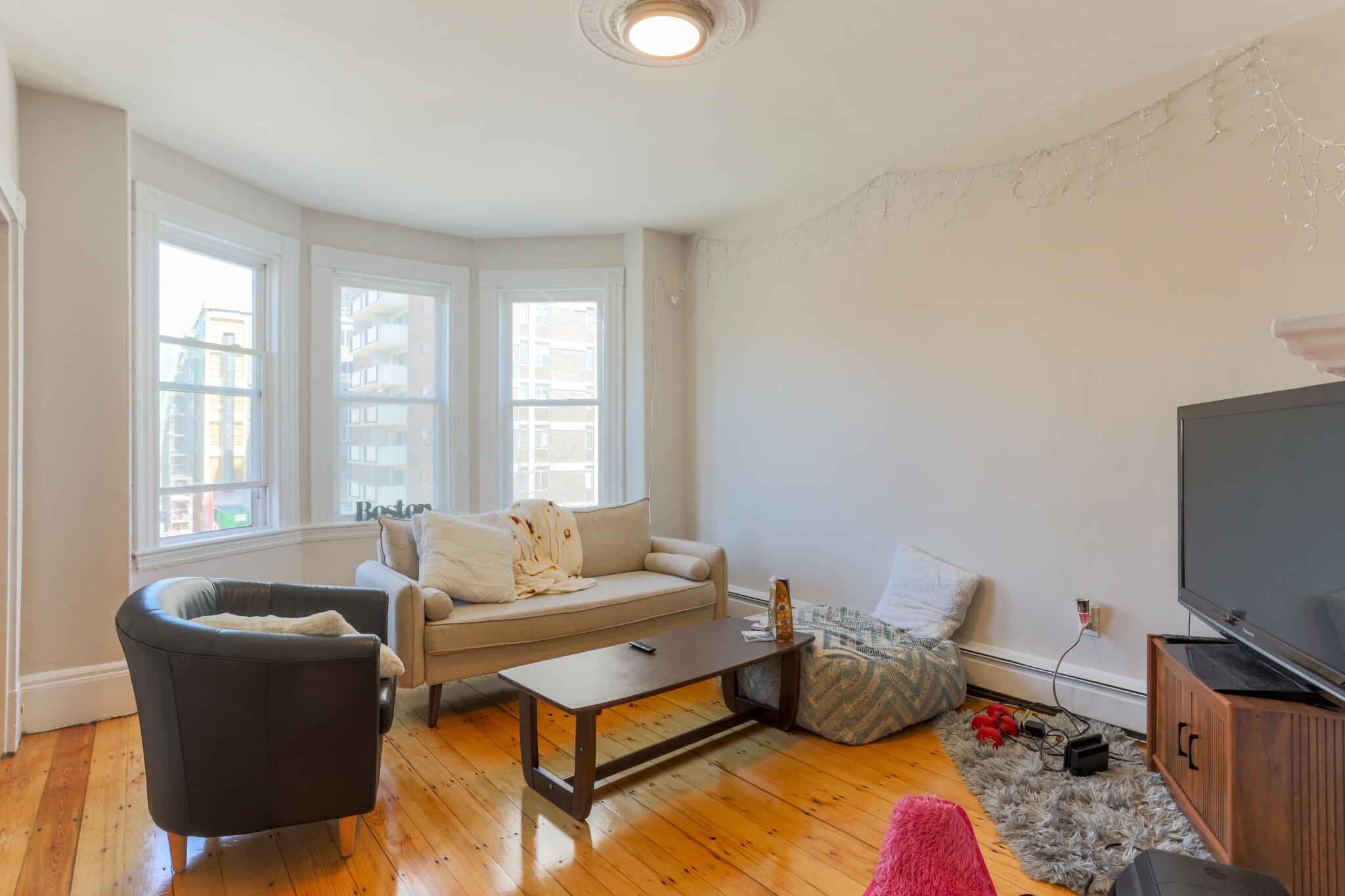 1574 Tremont St, Mission Hill