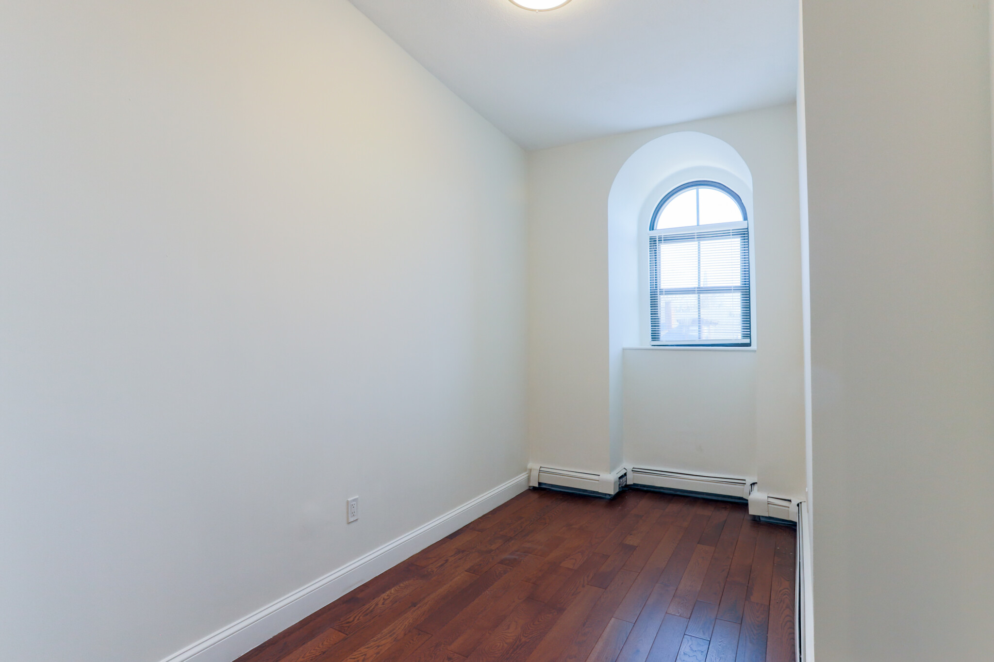 525 Massachusetts Ave, Roxbury