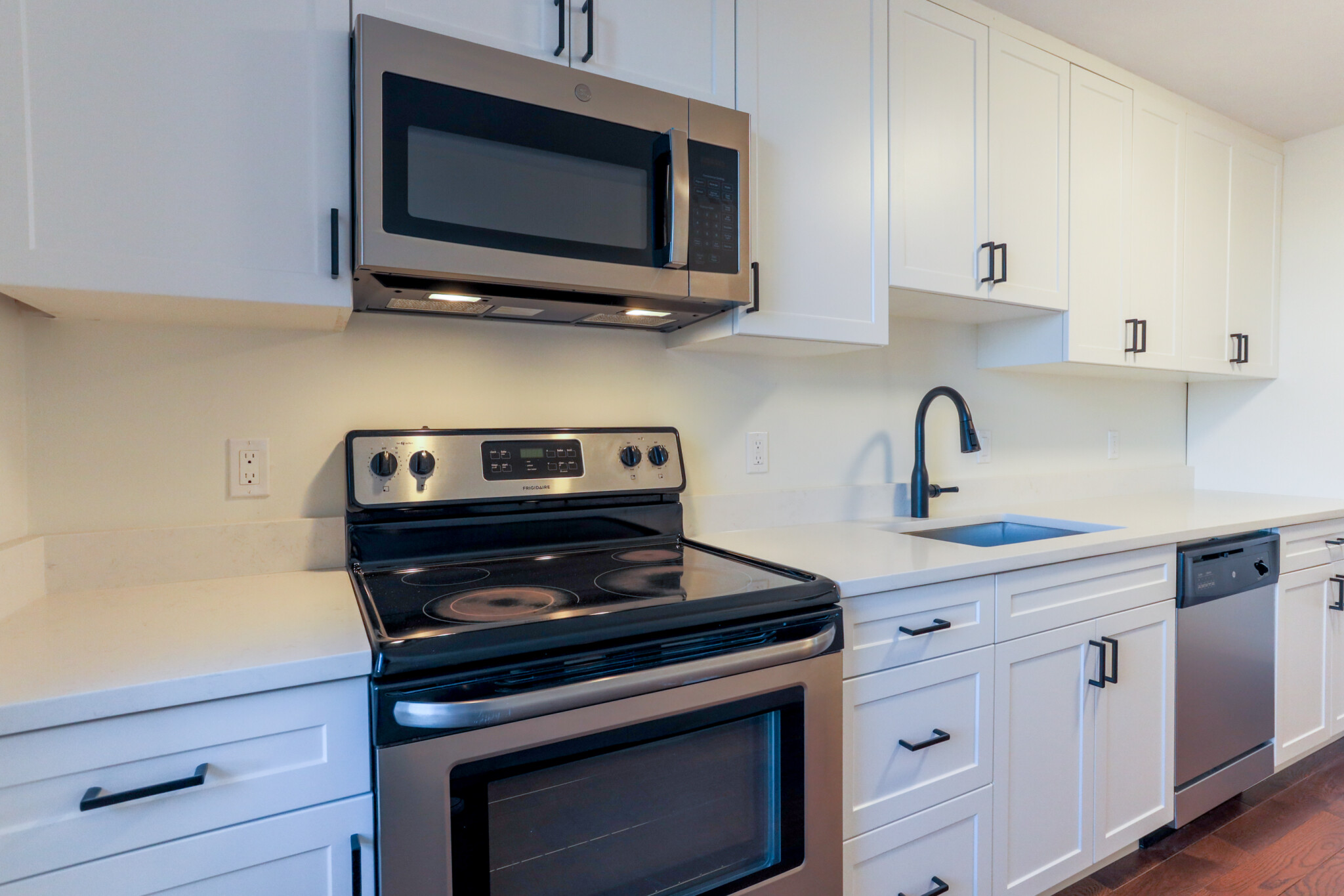 525 Massachusetts Ave, Roxbury