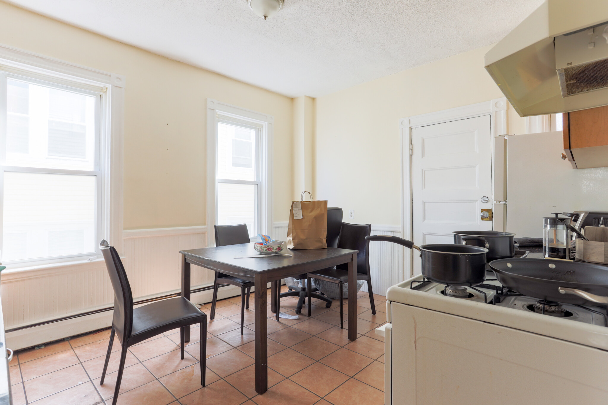 4 bed, 1 bath apartment for rent at 55 Calumet St Unit 2, Mission Hill — photo 11 of 24