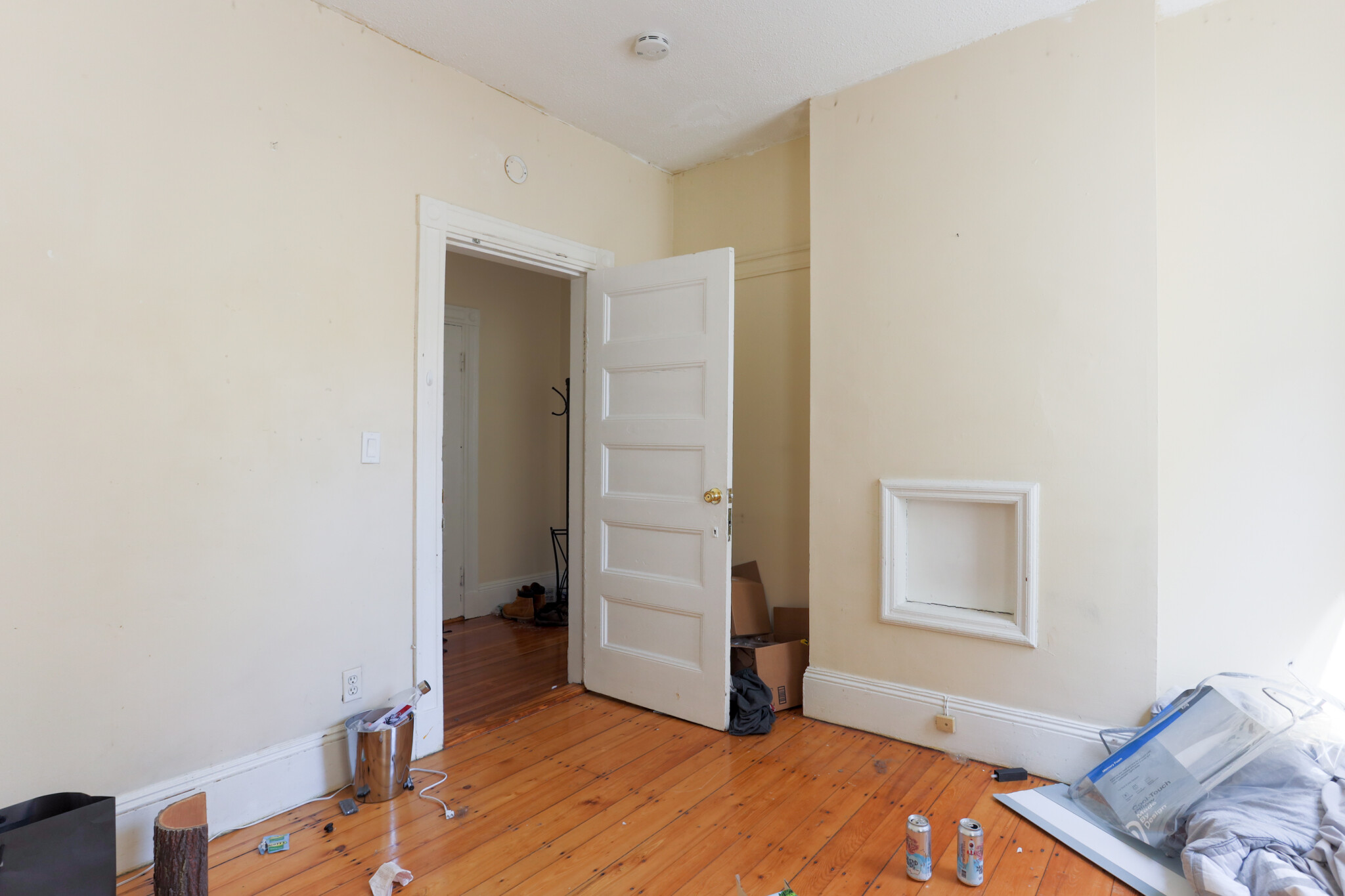 4 bed, 1 bath apartment for rent at 55 Calumet St Unit 2, Mission Hill — photo 8 of 24
