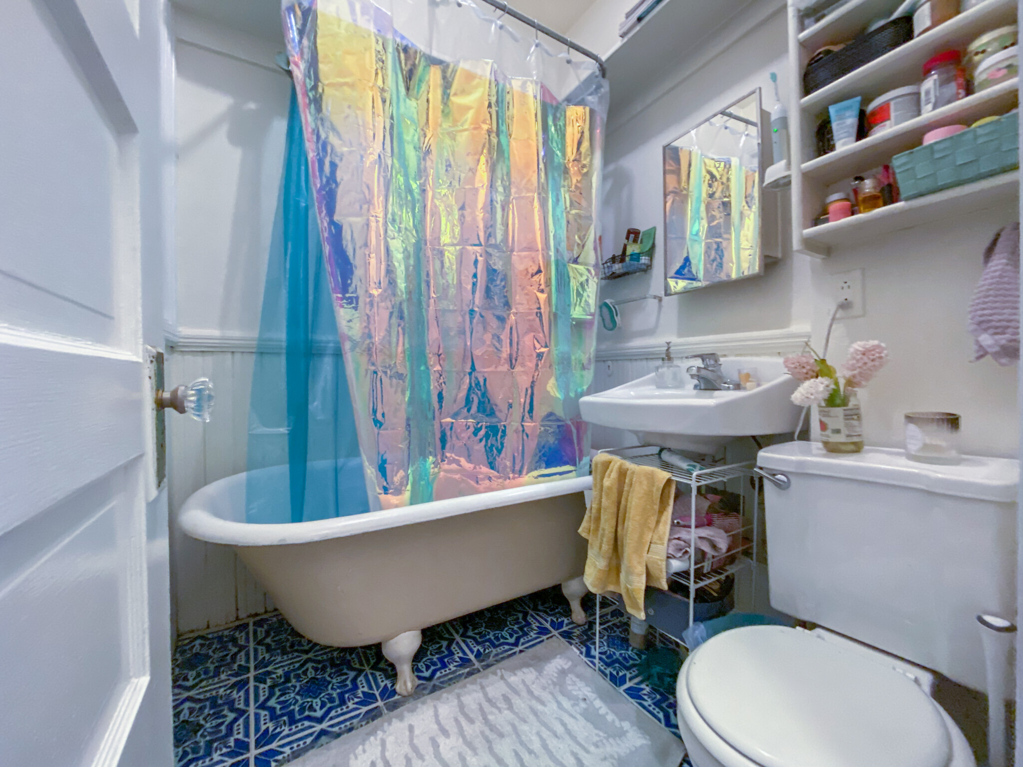 2 bed, 1 bath apartment for rent at 35 Myrtle St Unit 9, Beacon Hill — photo 3 of 10
