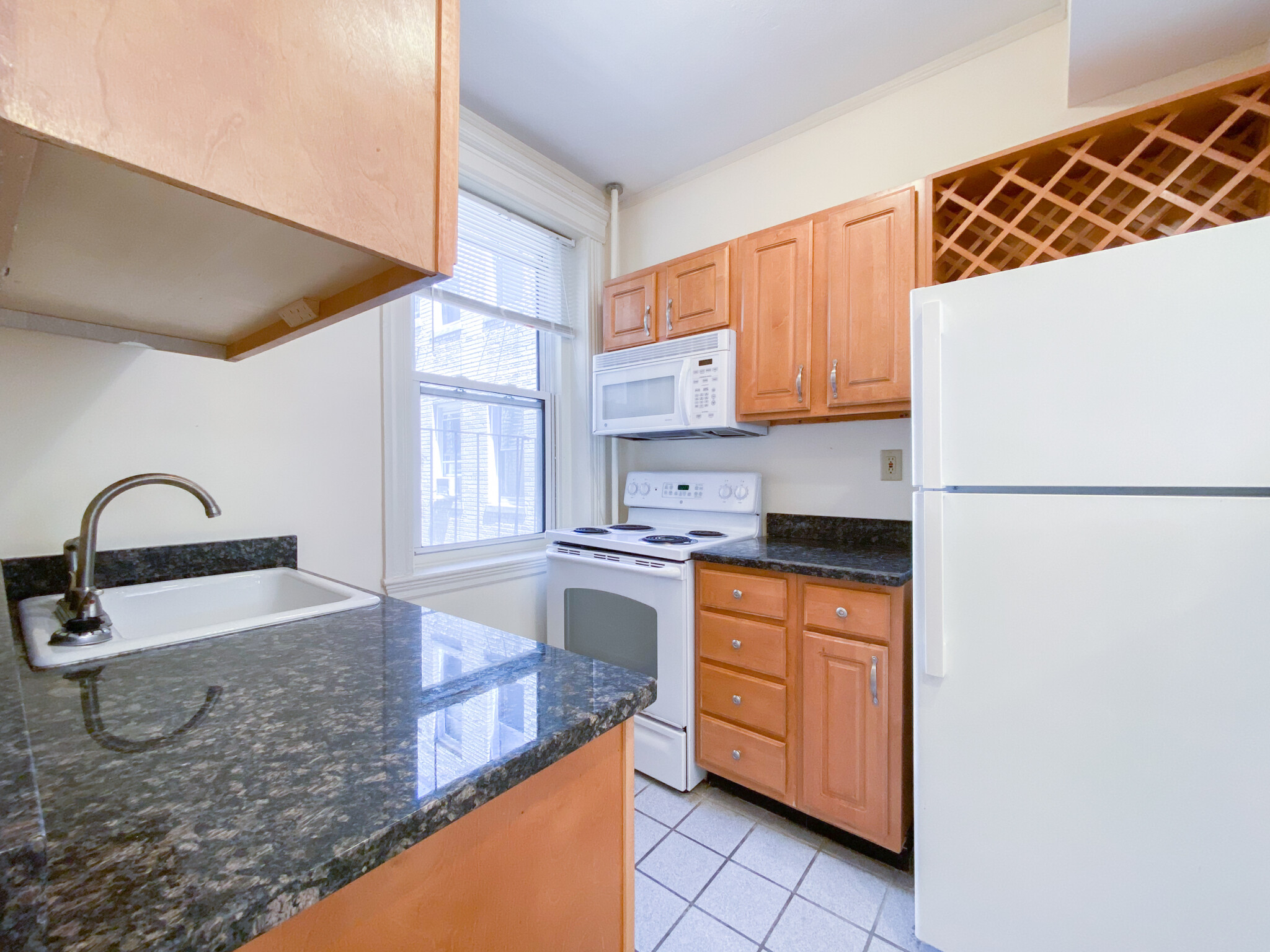 24 Queensberry St, Fenway