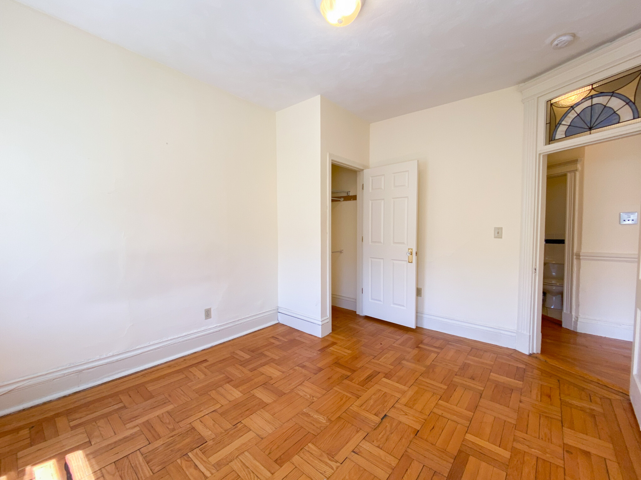 24 Queensberry St, Fenway