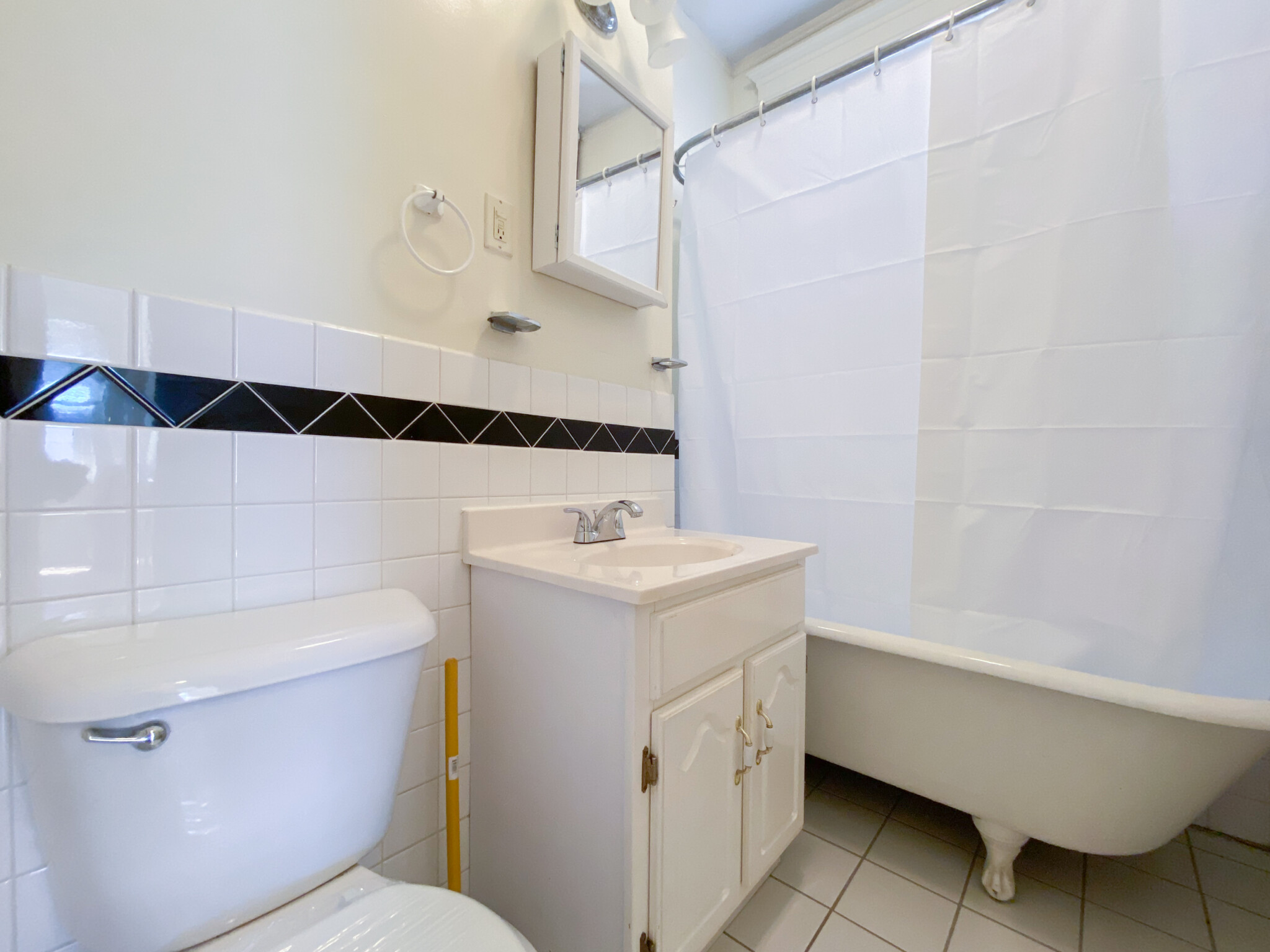 24 Queensberry St, Fenway